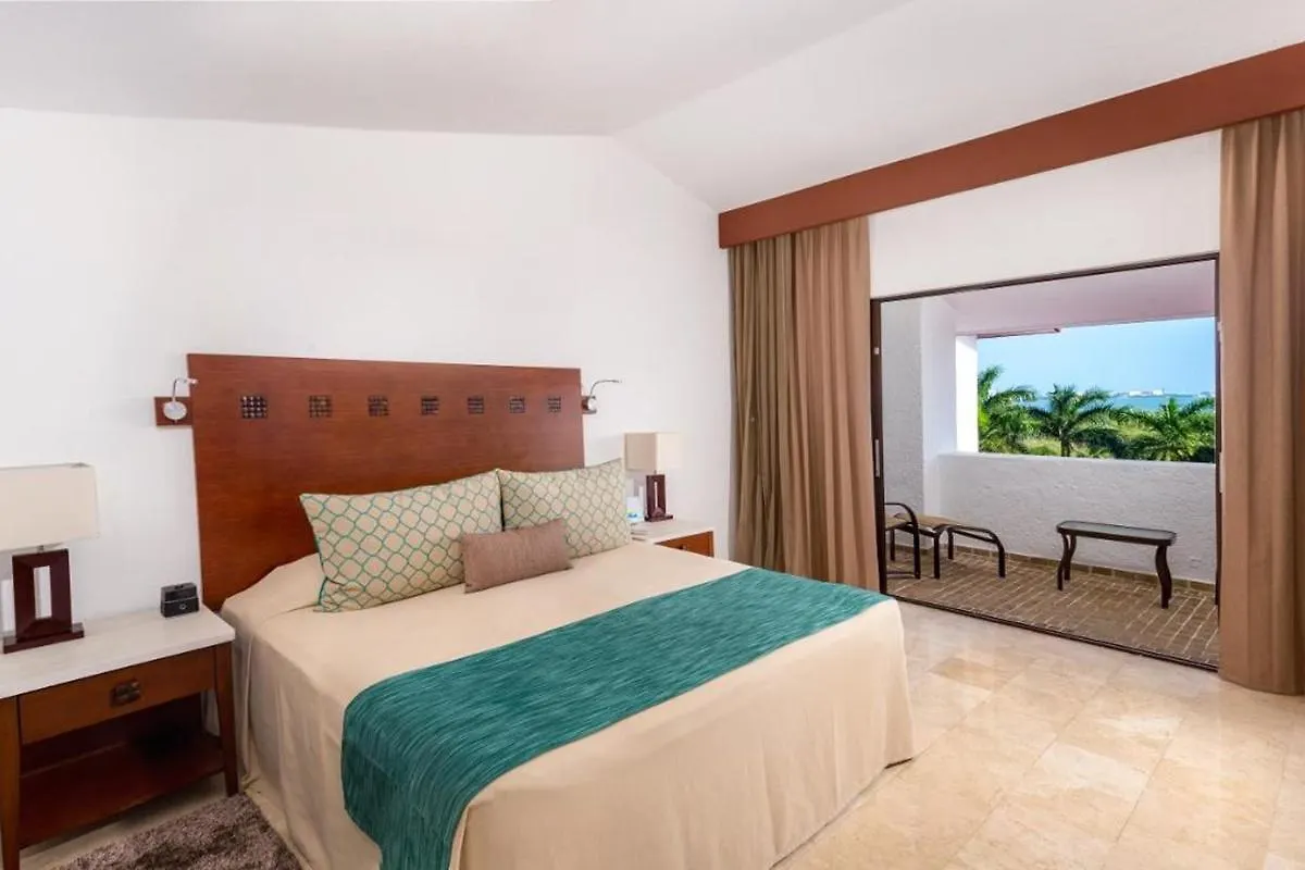 The Royal Cancun All Suites Resort